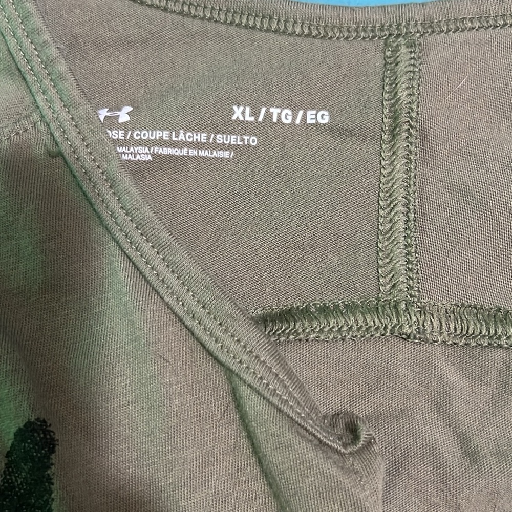 Project Rock crop top. - Picture 3 of 3